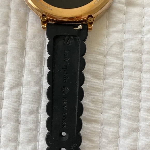 Kate Spade Scallop Smartwatch
